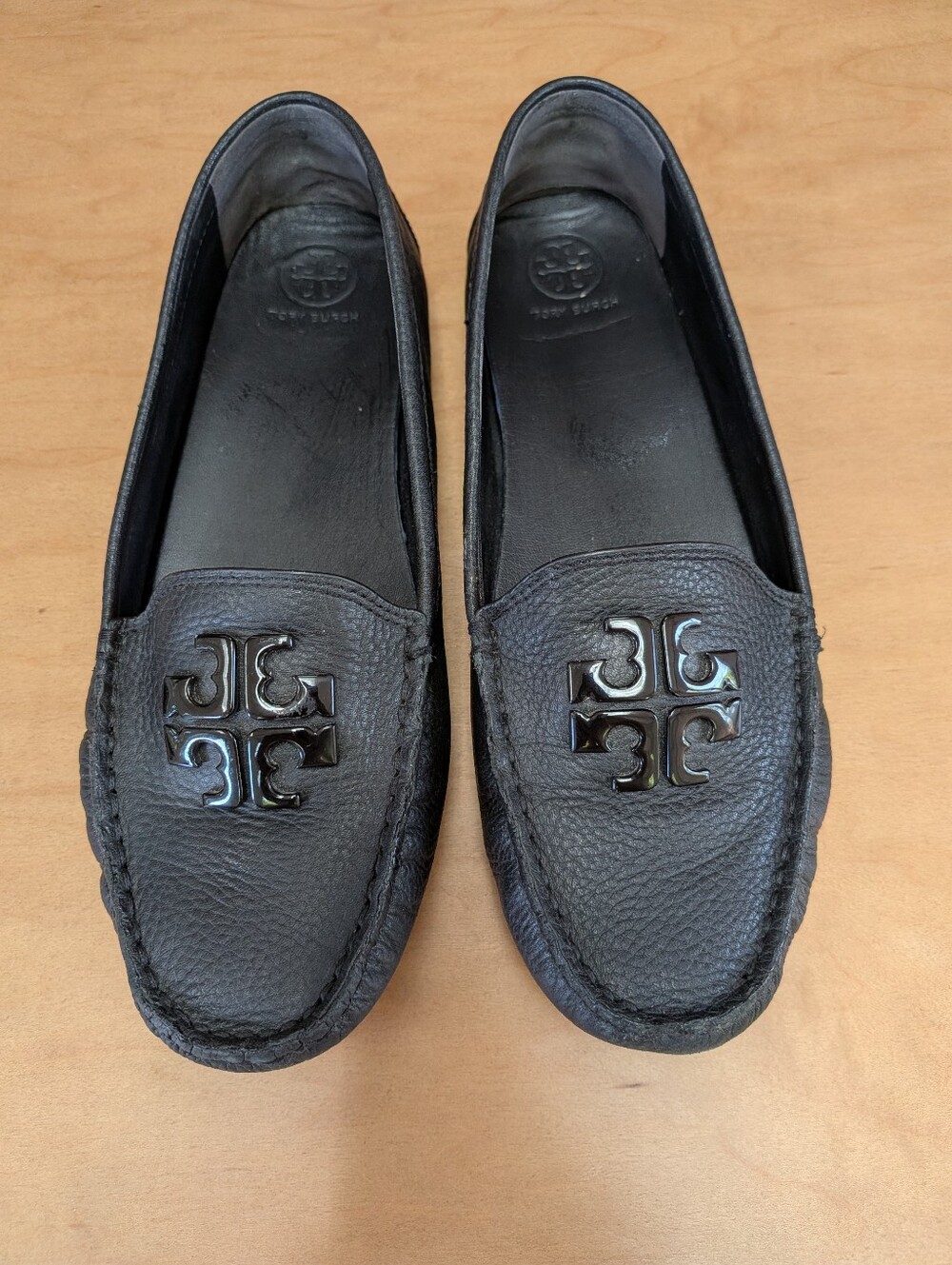 Tory Burch Lowell 2 Black Pebbled Leather Logo Driving Loafers - Size 8.5